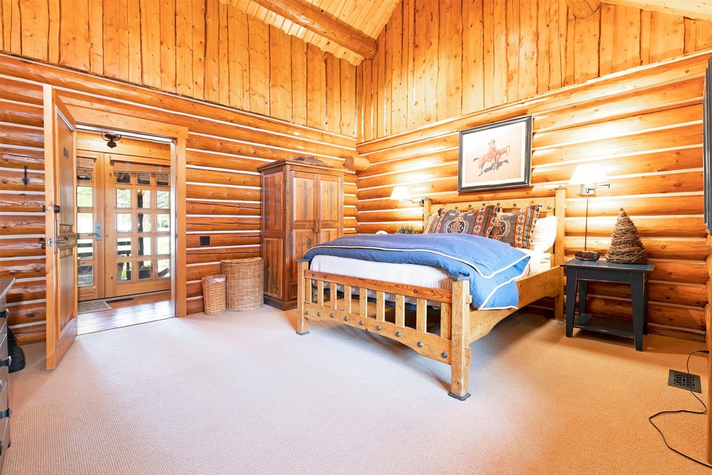 Hamilton, Montana, 59840, United States, 4 Bedrooms Bedrooms, ,4 BathroomsBathrooms,Residential,Forsale,1941172