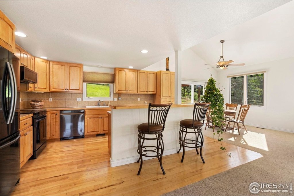 Loveland, Colorado, 80537, United States, 3 Bedrooms Bedrooms, ,2.5 BathroomsBathrooms,Residential,Forsale,1926788