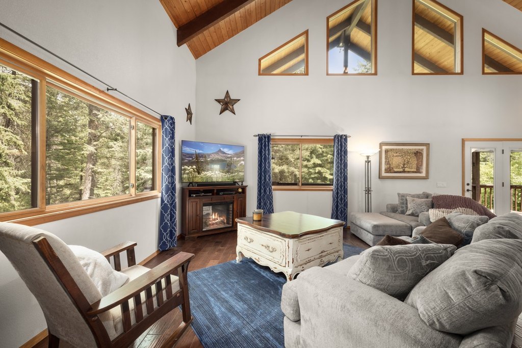 Whitefish, Montana, 59937, United States, 5 Bedrooms Bedrooms, ,3 BathroomsBathrooms,Residential,Forsale,1941155