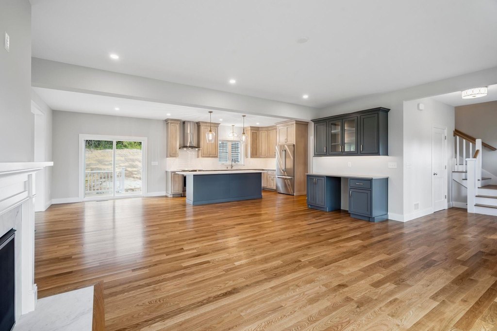 Kittery, Maine, 03905, United States, 3 Bedrooms Bedrooms, ,2.5 BathroomsBathrooms,Residential,Forsale,1968472