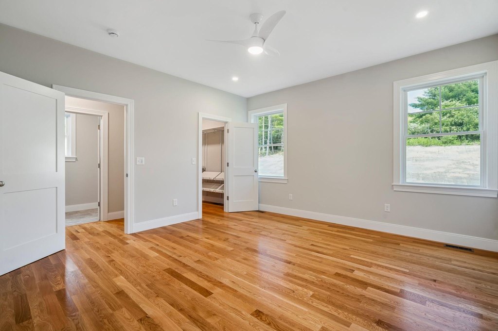 Kittery, Maine, 03905, United States, 3 Bedrooms Bedrooms, ,2.5 BathroomsBathrooms,Residential,Forsale,1968472