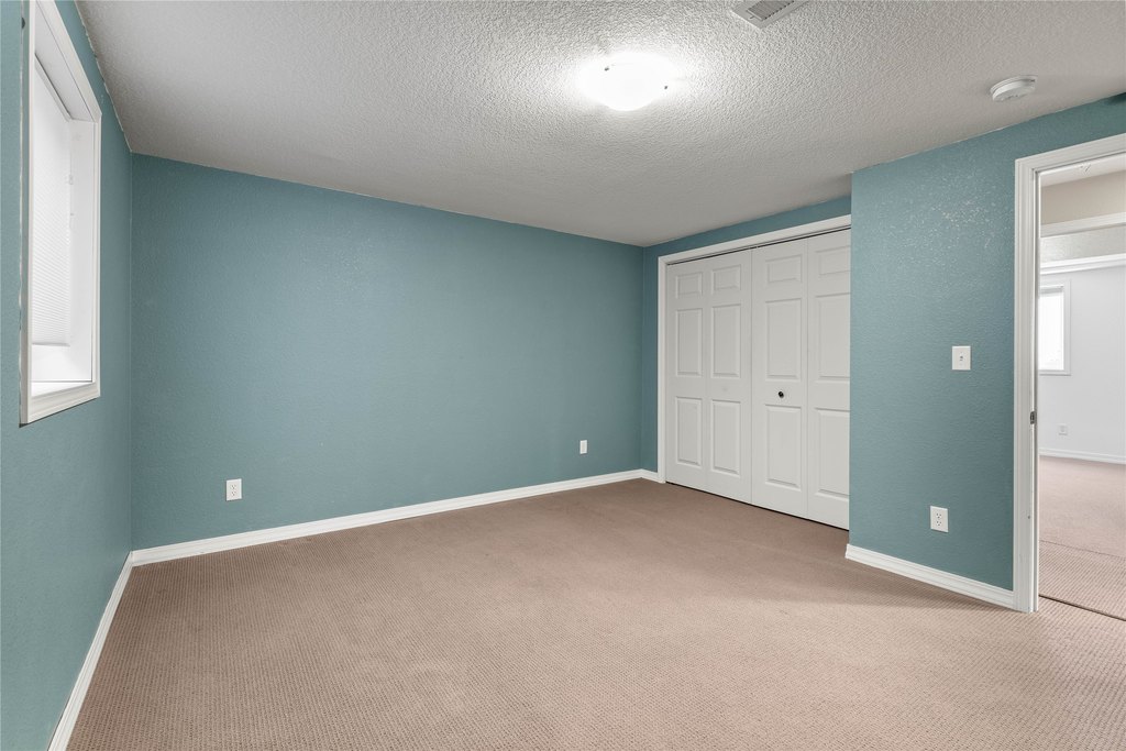 Missoula, Montana, 59803, United States, 5 Bedrooms Bedrooms, ,3 BathroomsBathrooms,Residential,Forsale,1914968
