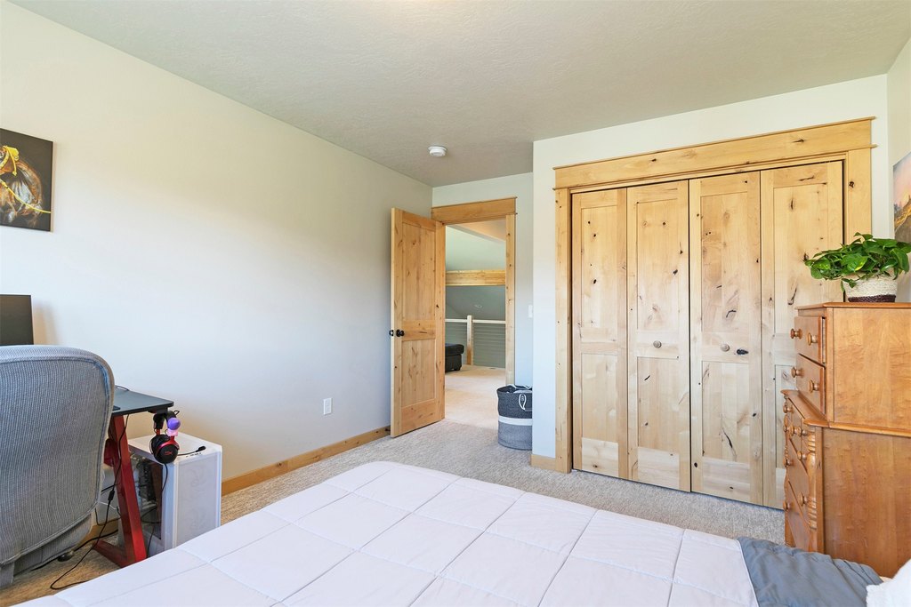 Hamilton, Montana, 59840, United States, 3 Bedrooms Bedrooms, ,2.5 BathroomsBathrooms,Residential,Forsale,1894845