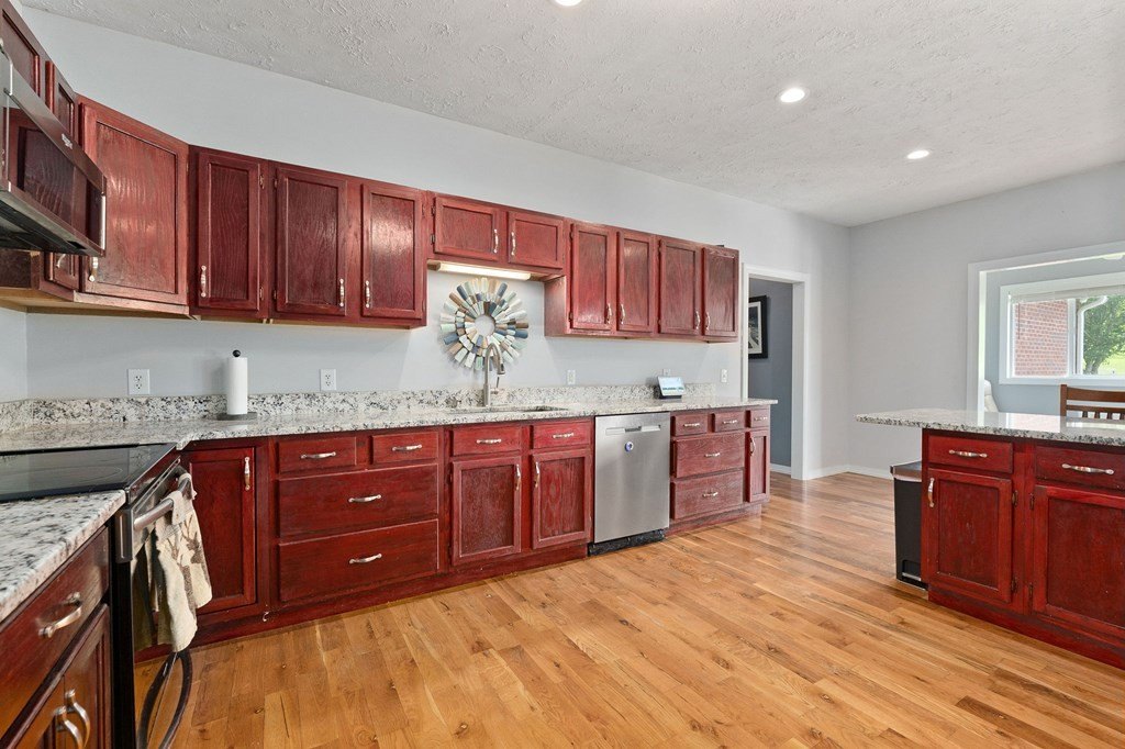 SPARTA, Tennessee, 38583, United States, 4 Bedrooms Bedrooms, ,3 BathroomsBathrooms,Residential,Forsale,1929831