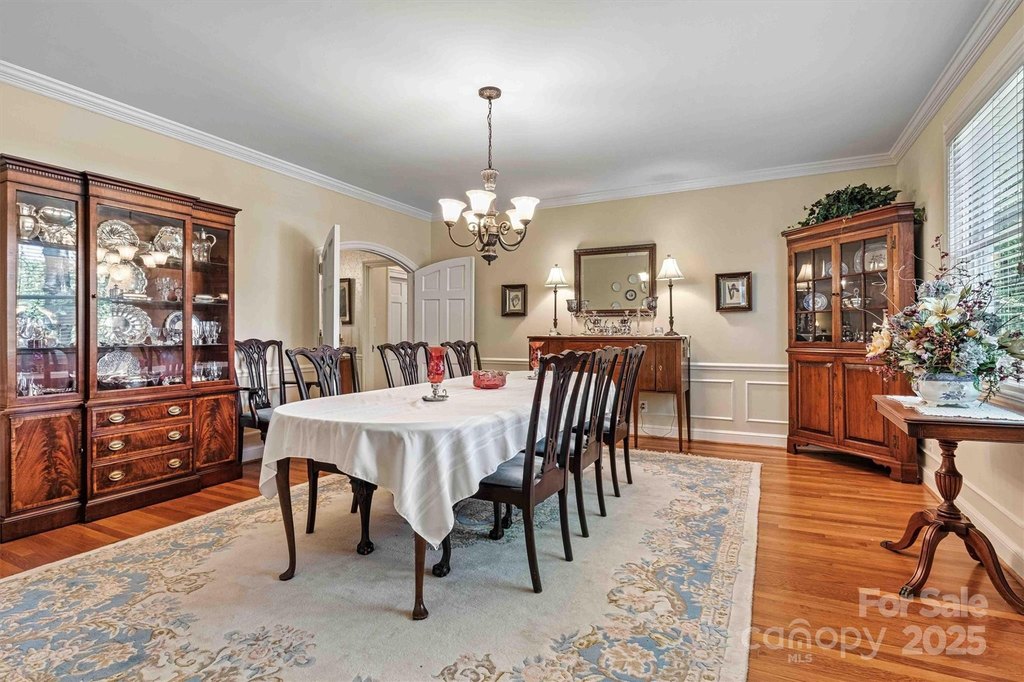 Hickory, North Carolina, 28601, United States, 4 Bedrooms Bedrooms, ,3.5 BathroomsBathrooms,Residential,Forsale,1985895