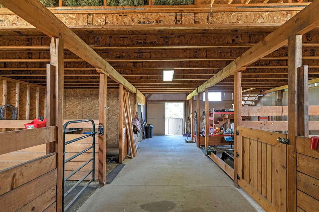 Hamilton, Montana, 59840, United States, 4 Bedrooms Bedrooms, ,4.5 BathroomsBathrooms,Residential,Forsale,1941161