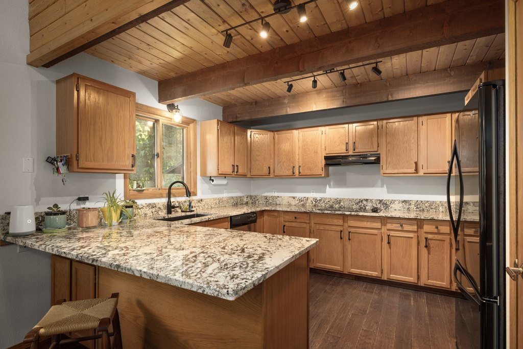 Whitefish, Montana, 59937, United States, 5 Bedrooms Bedrooms, ,3 BathroomsBathrooms,Residential,Forsale,1941155