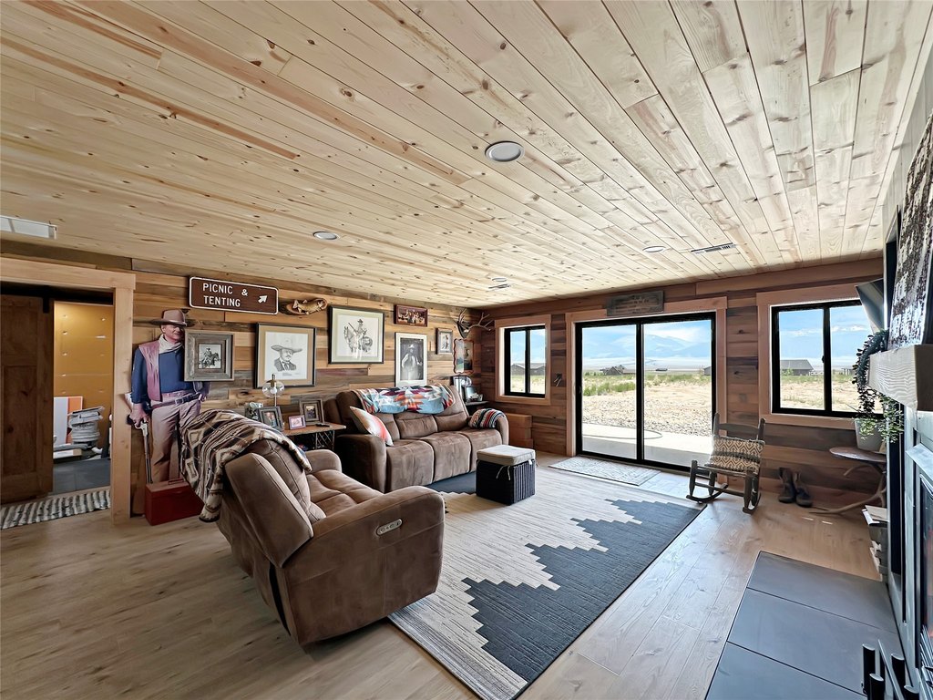 Ennis, Montana, 59729, United States, 4 Bedrooms Bedrooms, ,3.5 BathroomsBathrooms,Residential,Forsale,1941159