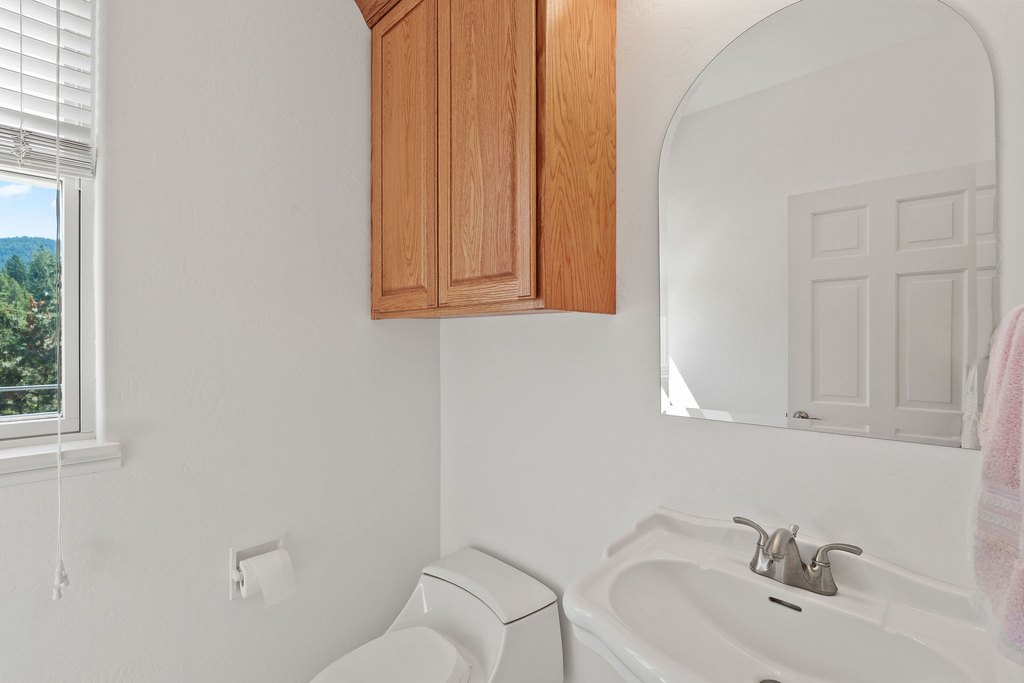 Bigfork, Montana, 59911, United States, 4 Bedrooms Bedrooms, ,4.5 BathroomsBathrooms,Residential,Forsale,1914978