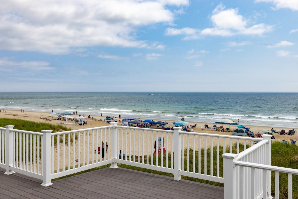 Seabrook, New Hampshire, 03874, United States, 4 Bedrooms Bedrooms, ,3 BathroomsBathrooms,Residential,Forsale,1934007