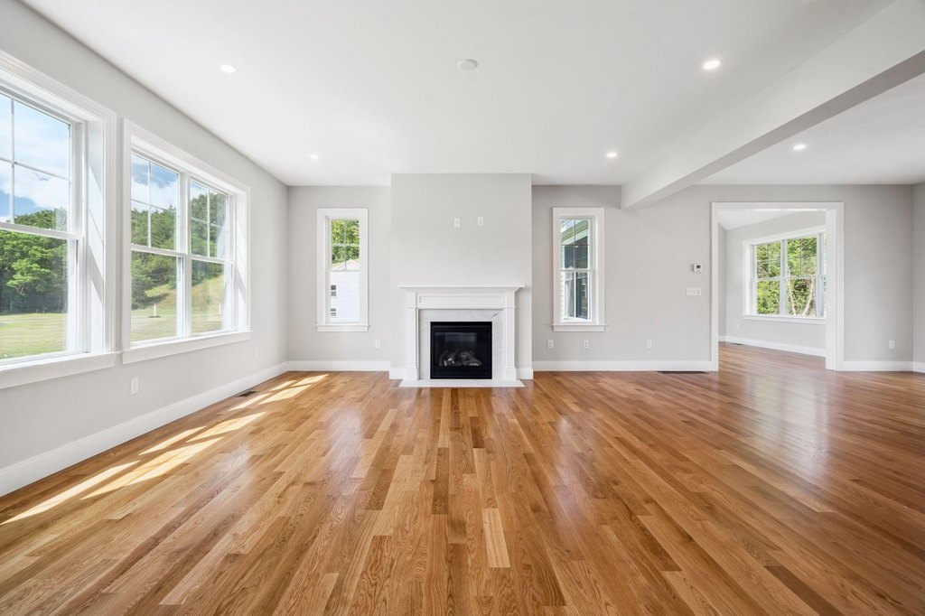 Kittery, Maine, 03905, United States, 3 Bedrooms Bedrooms, ,2.5 BathroomsBathrooms,Residential,Forsale,1968472