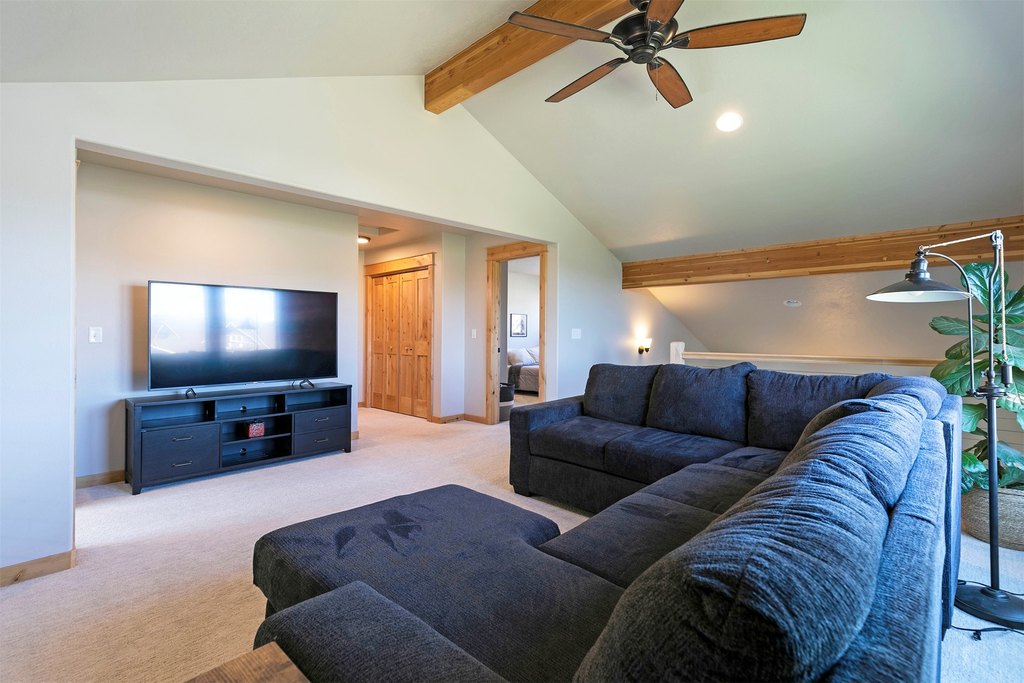 Hamilton, Montana, 59840, United States, 3 Bedrooms Bedrooms, ,2.5 BathroomsBathrooms,Residential,Forsale,1894845