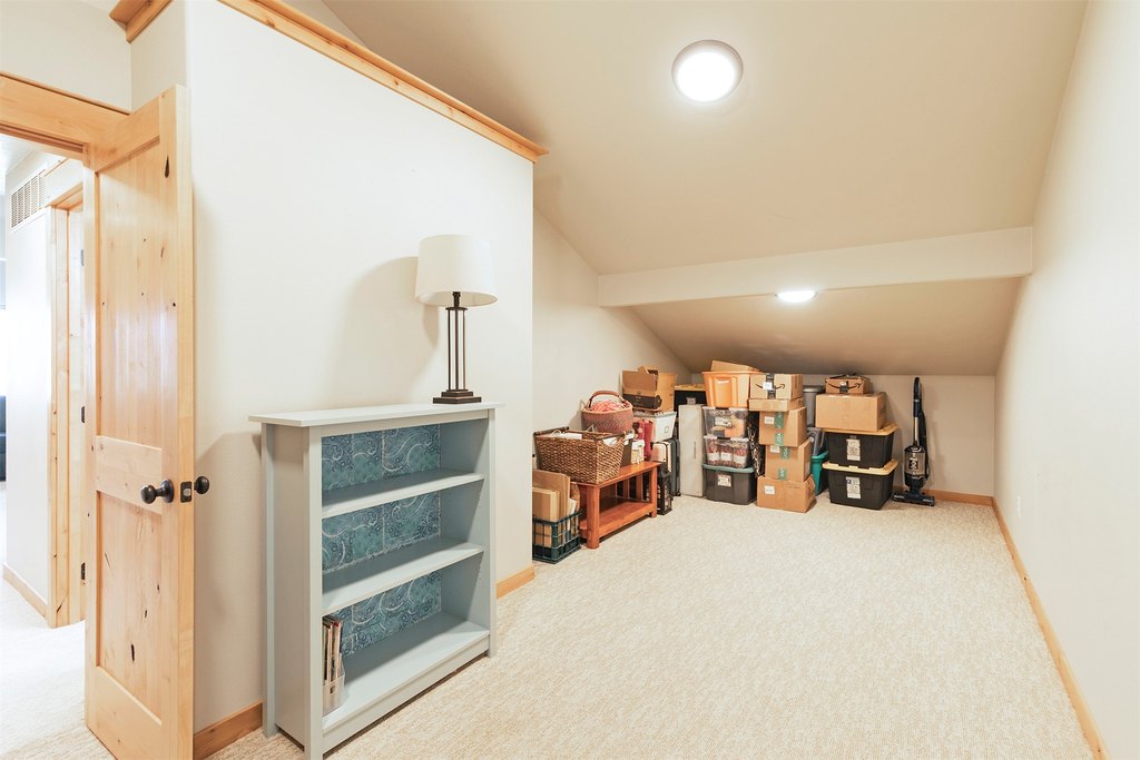 Hamilton, Montana, 59840, United States, 3 Bedrooms Bedrooms, ,2.5 BathroomsBathrooms,Residential,Forsale,1894845