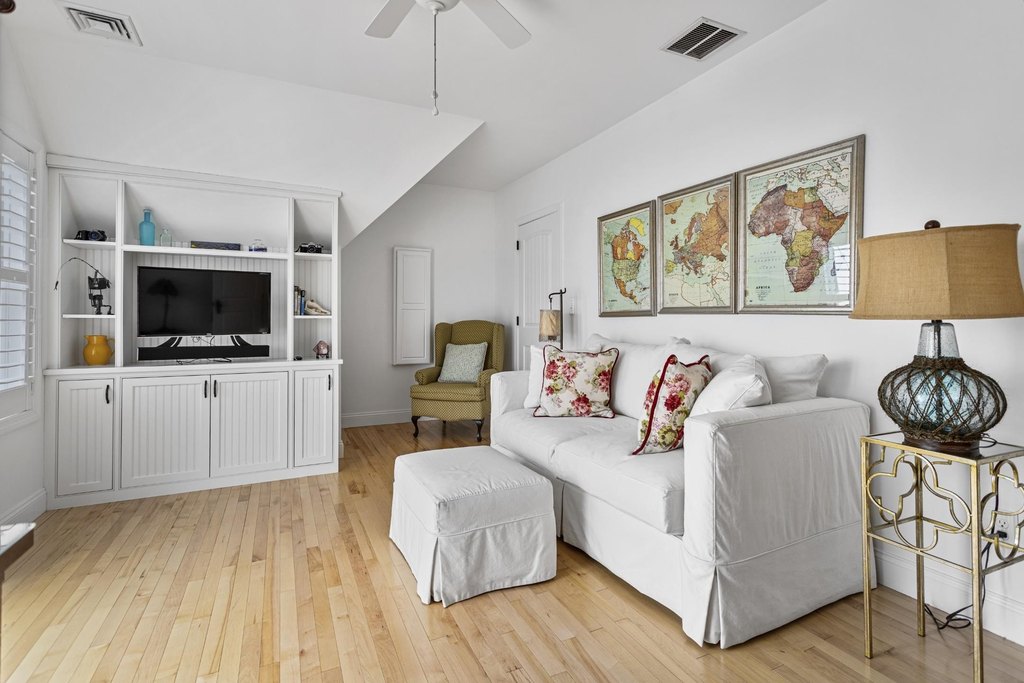 Seabrook, New Hampshire, 03874, United States, 3 Bedrooms Bedrooms, ,2.5 BathroomsBathrooms,Residential,Forsale,1941253