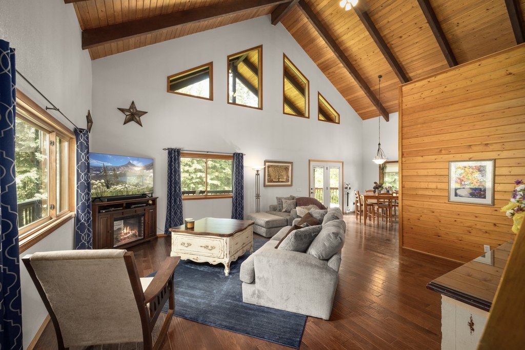 Whitefish, Montana, 59937, United States, 5 Bedrooms Bedrooms, ,3 BathroomsBathrooms,Residential,Forsale,1941155