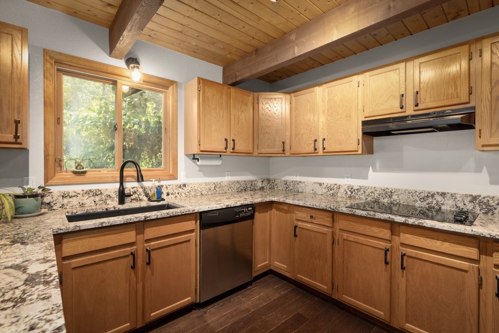 Whitefish, Montana, 59937, United States, 5 Bedrooms Bedrooms, ,3 BathroomsBathrooms,Residential,Forsale,1941155