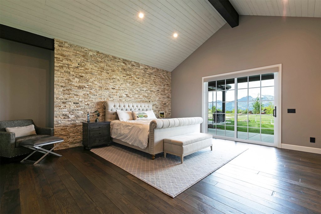 Hamilton, Montana, 59840, United States, 4 Bedrooms Bedrooms, ,3.5 BathroomsBathrooms,Residential,Forsale,1941174