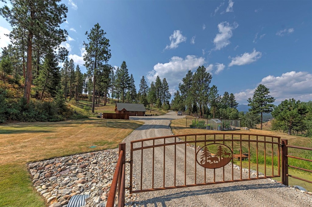 Hamilton, Montana, 59840, United States, 3 Bedrooms Bedrooms, ,4.5 BathroomsBathrooms,Residential,Forsale,1941163