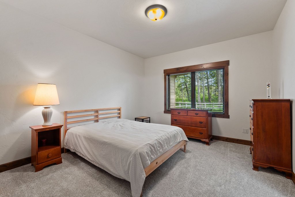 Columbia Falls, Montana, 59912, United States, 3 Bedrooms Bedrooms, ,3 BathroomsBathrooms,Residential,Forsale,1894901