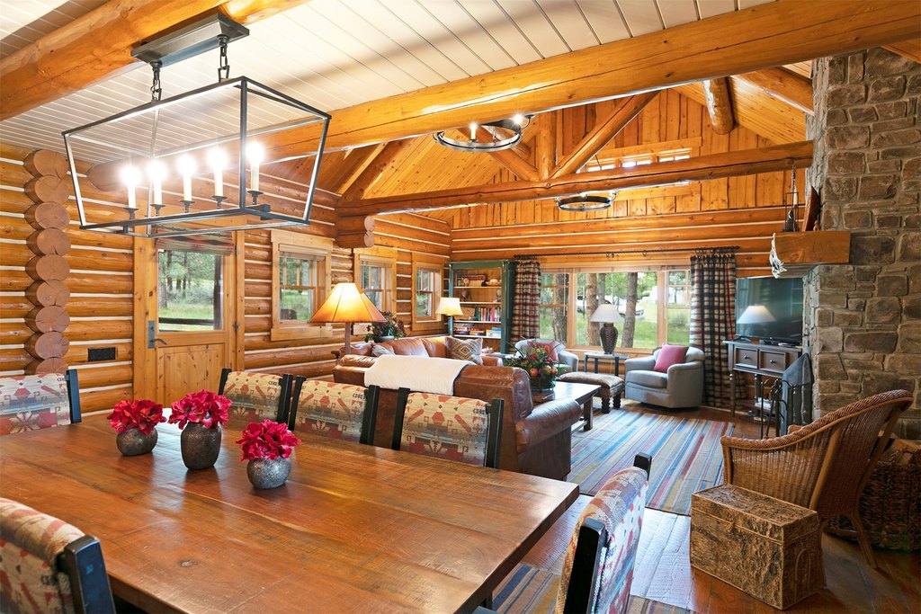 Hamilton, Montana, 59840, United States, 4 Bedrooms Bedrooms, ,4 BathroomsBathrooms,Residential,Forsale,1941172