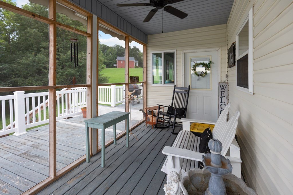 SPARTA, Tennessee, 38583, United States, 3 Bedrooms Bedrooms, ,3 BathroomsBathrooms,Residential,Forsale,1929841