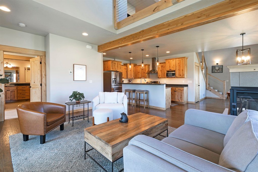 Hamilton, Montana, 59840, United States, 3 Bedrooms Bedrooms, ,2.5 BathroomsBathrooms,Residential,Forsale,1894845