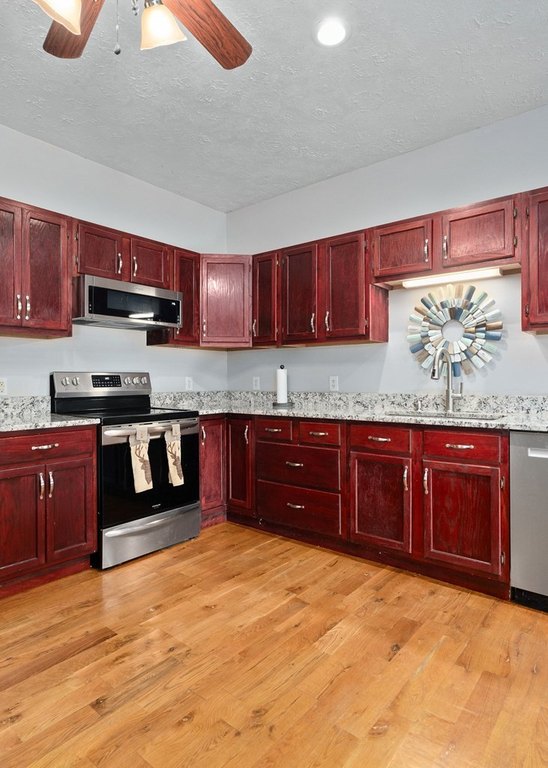 SPARTA, Tennessee, 38583, United States, 4 Bedrooms Bedrooms, ,3 BathroomsBathrooms,Residential,Forsale,1929831