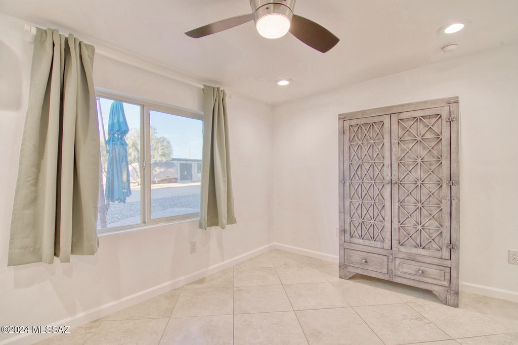 Tucson, Arizona, 85742, United States, 4 Bedrooms Bedrooms, ,2 BathroomsBathrooms,Residential,Forsale,1963526