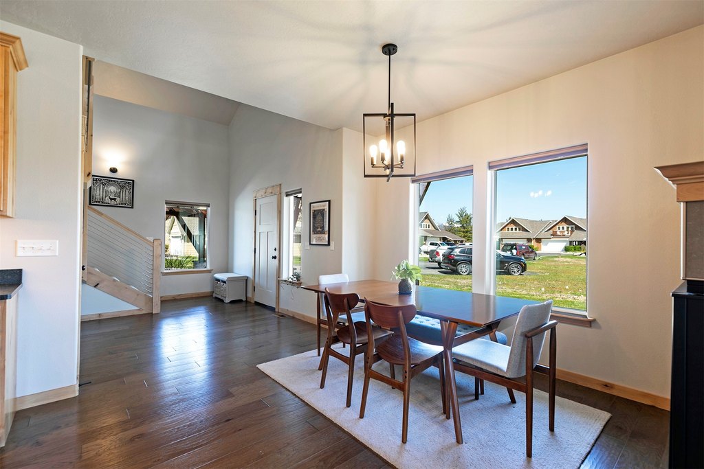 Hamilton, Montana, 59840, United States, 3 Bedrooms Bedrooms, ,2.5 BathroomsBathrooms,Residential,Forsale,1894845