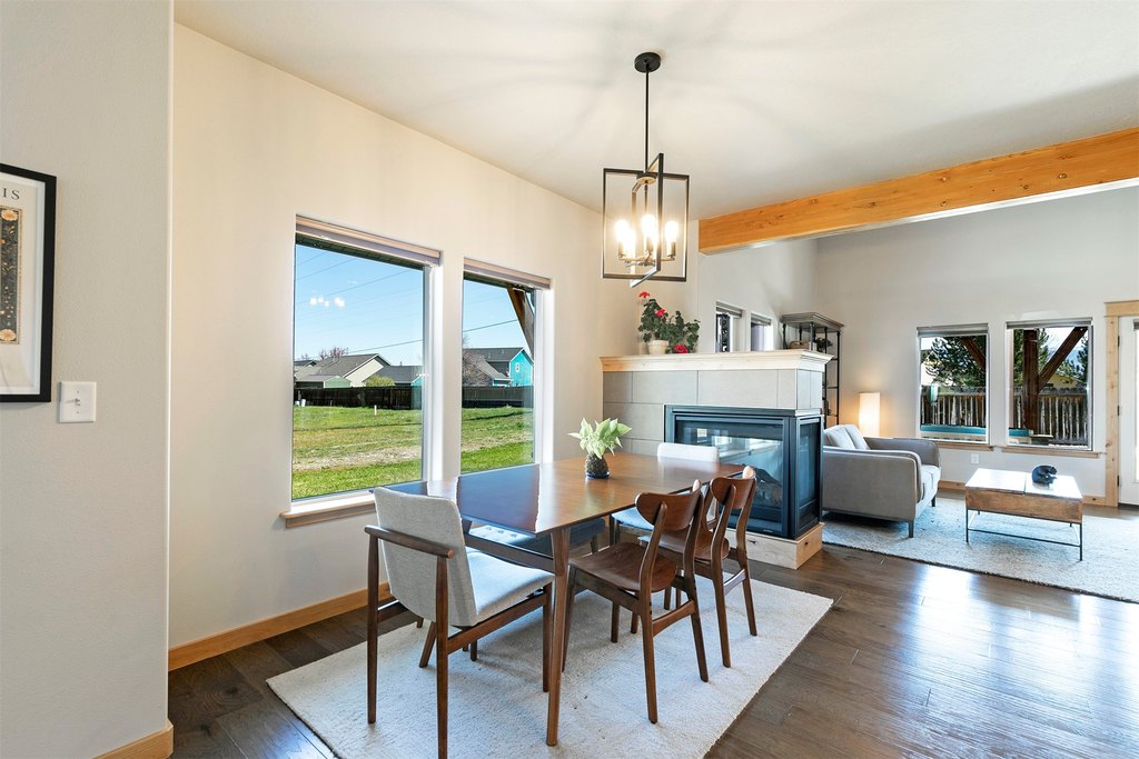 Hamilton, Montana, 59840, United States, 3 Bedrooms Bedrooms, ,2.5 BathroomsBathrooms,Residential,Forsale,1894845