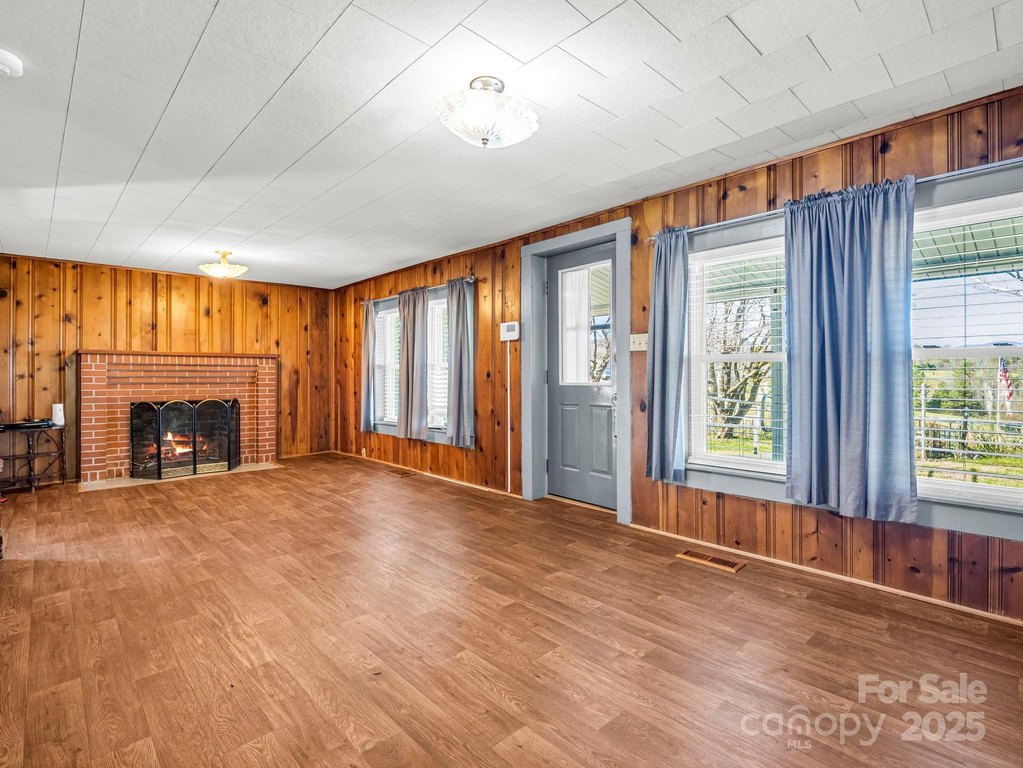 Columbus, North Carolina, 28722, United States, 3 Bedrooms Bedrooms, ,2 BathroomsBathrooms,Residential,Forsale,1964330