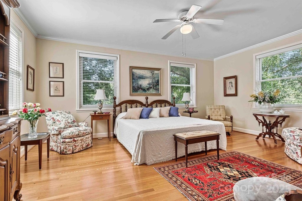 Hickory, North Carolina, 28601, United States, 4 Bedrooms Bedrooms, ,3.5 BathroomsBathrooms,Residential,Forsale,1985895