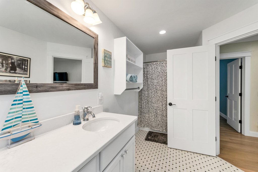 Wolfeboro, New Hampshire, 03894, United States, 3 Bedrooms Bedrooms, ,2.5 BathroomsBathrooms,Residential,Forsale,1941237