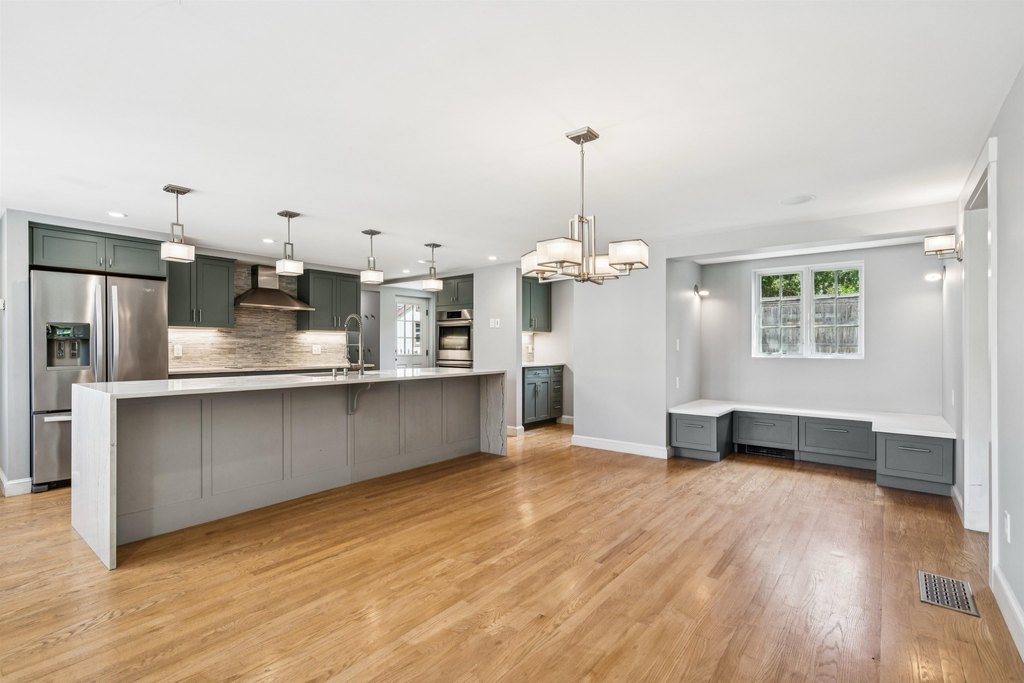 Hanover, New Hampshire, 03755, United States, 4 Bedrooms Bedrooms, ,4.5 BathroomsBathrooms,Residential,Forsale,1999500