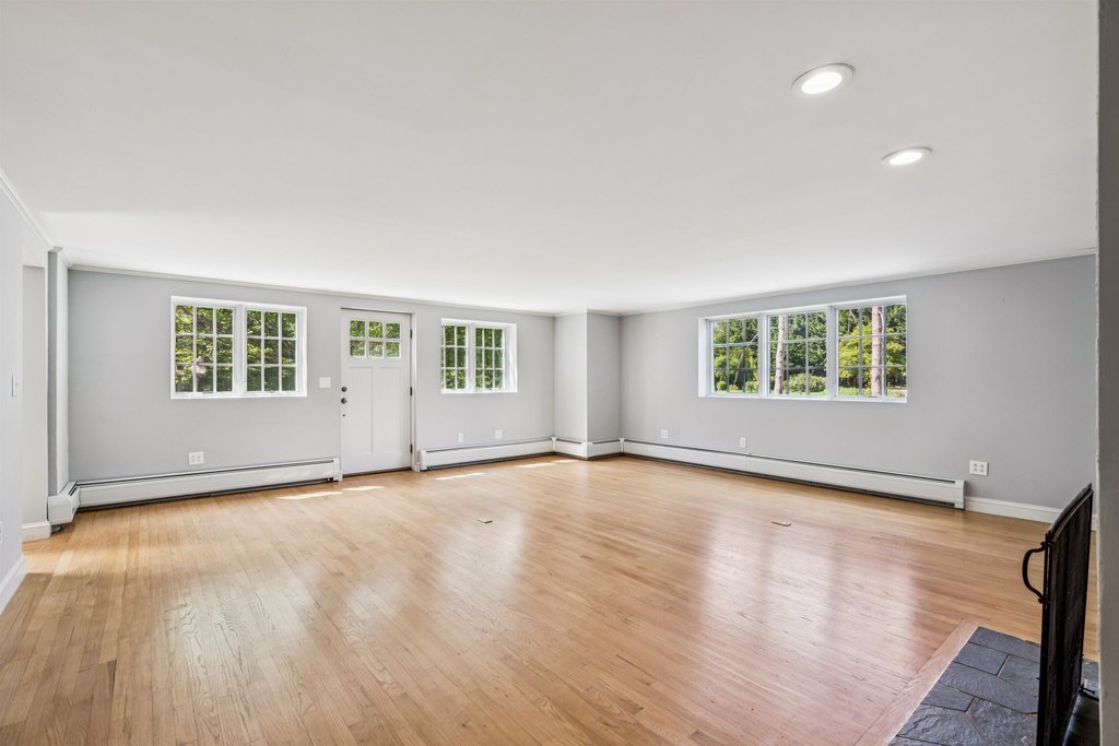 Hanover, New Hampshire, 03755, United States, 4 Bedrooms Bedrooms, ,4.5 BathroomsBathrooms,Residential,Forsale,1999500