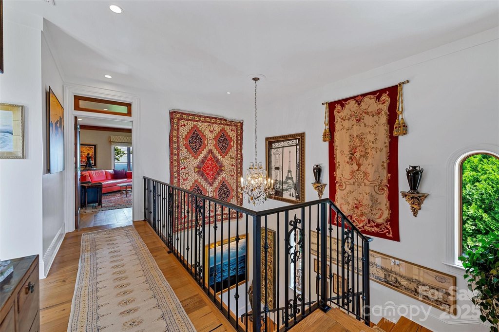 Hendersonville, North Carolina, 28792, United States, 3 Bedrooms Bedrooms, ,4.5 BathroomsBathrooms,Residential,Forsale,1886093