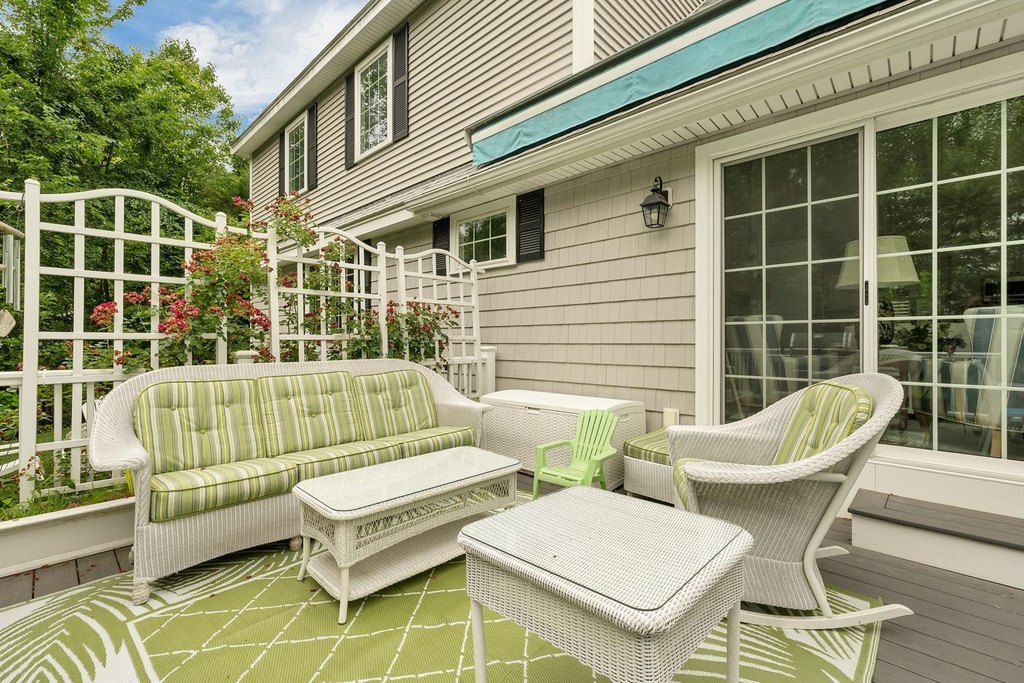 Wolfeboro, New Hampshire, 03894, United States, 3 Bedrooms Bedrooms, ,2.5 BathroomsBathrooms,Residential,Forsale,1941237