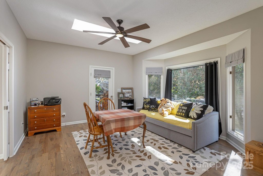 Flat Rock, North Carolina, 28731, United States, 3 Bedrooms Bedrooms, ,2.5 BathroomsBathrooms,Residential,Forsale,1886044