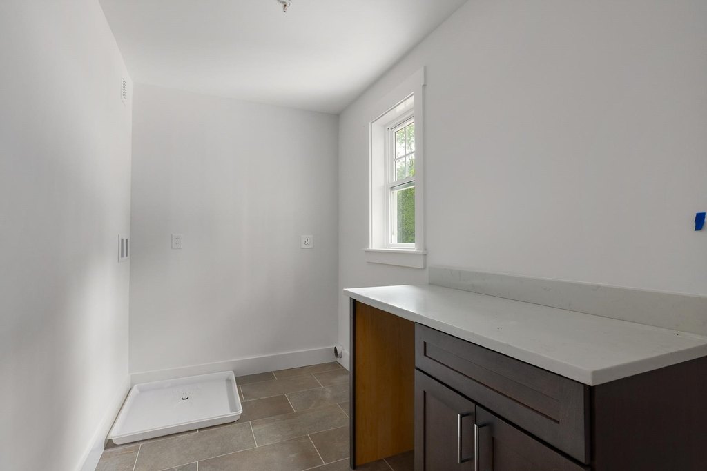Rye, New Hampshire, 03870, United States, 2 Bedrooms Bedrooms, ,2.5 BathroomsBathrooms,Residential,Forsale,1941234