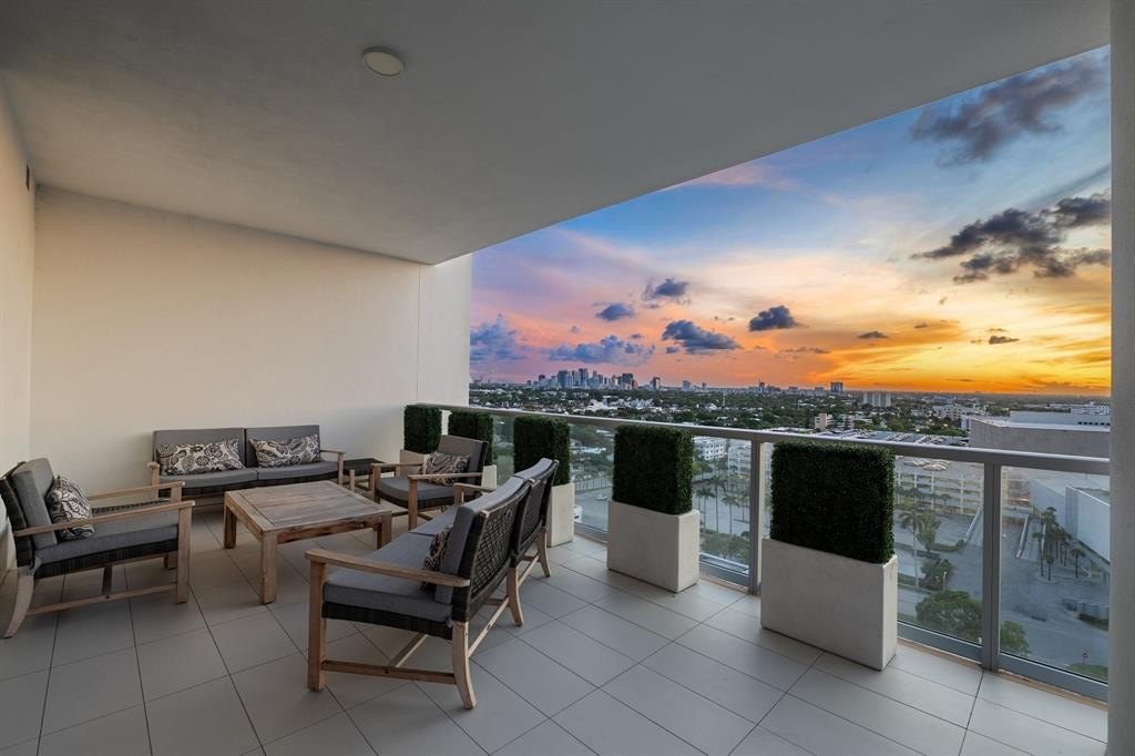 Fort Lauderdale, Florida, 33304, United States, 3 Bedrooms Bedrooms, ,3.5 BathroomsBathrooms,Residential,Forsale,1903983