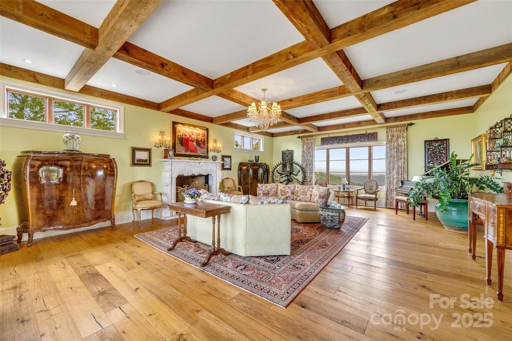 Hendersonville, North Carolina, 28792, United States, 3 Bedrooms Bedrooms, ,4.5 BathroomsBathrooms,Residential,Forsale,1886093