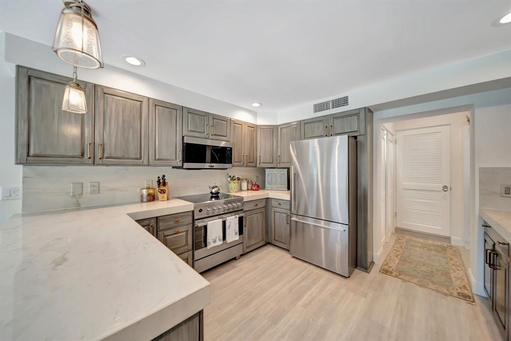Fort Lauderdale, Florida, 33316, United States, 4 Bedrooms Bedrooms, ,4 BathroomsBathrooms,Residential,Forsale,1884601