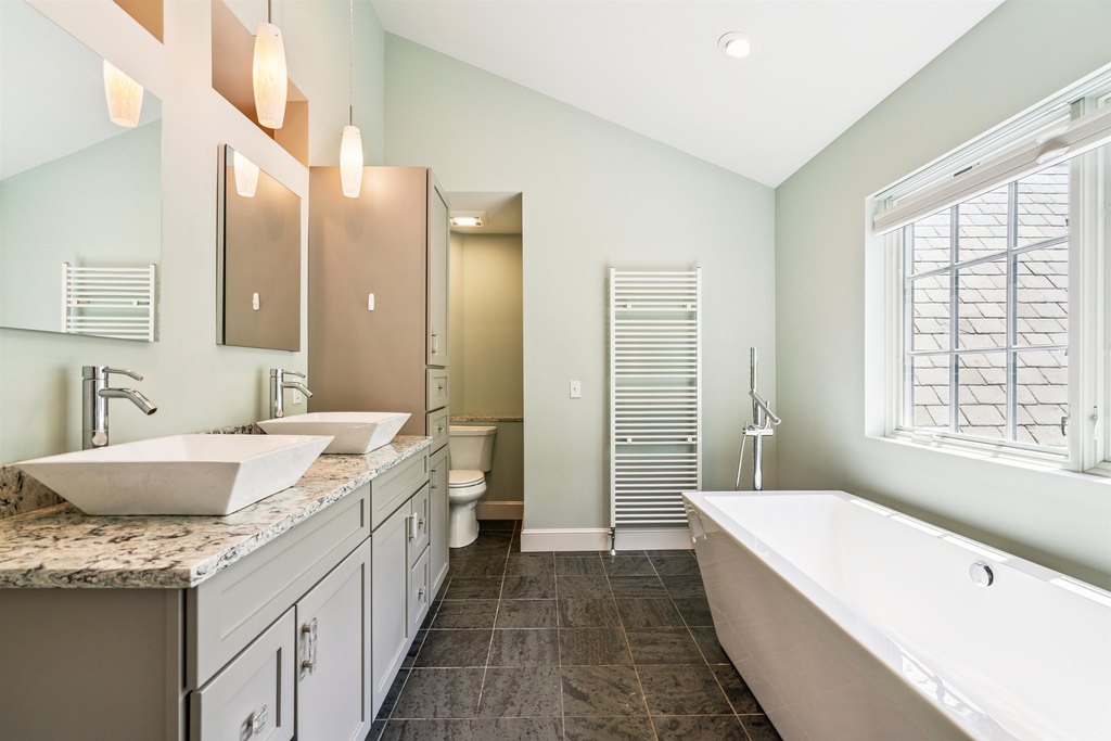 Hanover, New Hampshire, 03755, United States, 4 Bedrooms Bedrooms, ,4.5 BathroomsBathrooms,Residential,Forsale,1999500