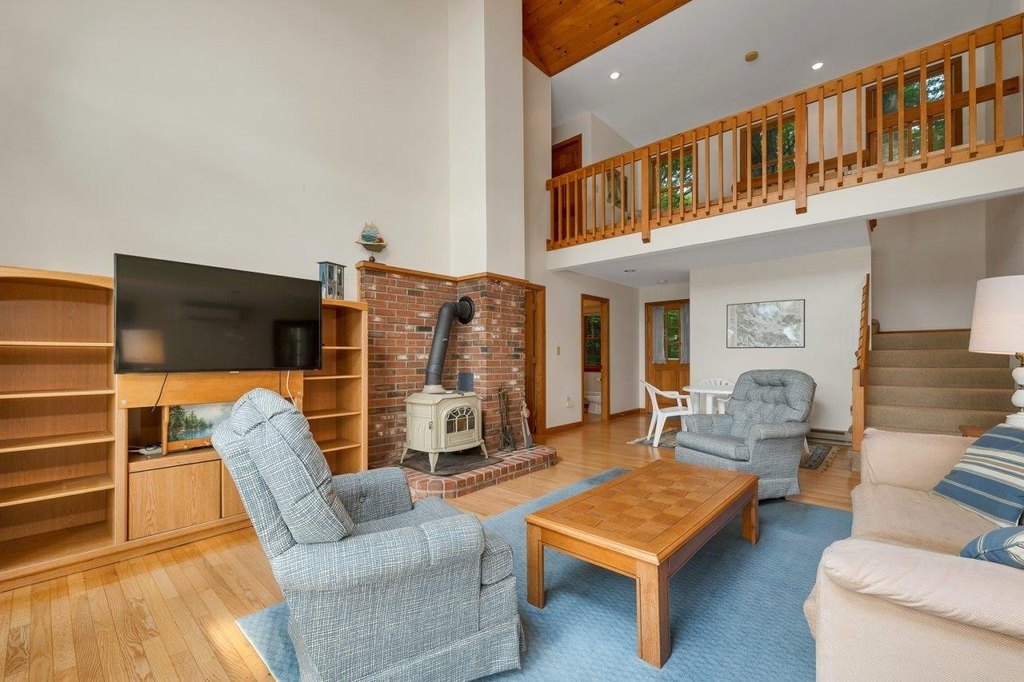 Alton, New Hampshire, 03810, United States, 2 Bedrooms Bedrooms, ,2 BathroomsBathrooms,Residential,Forsale,1941246