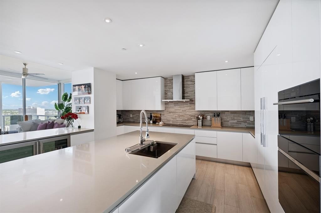 Fort Lauderdale, Florida, 33304, United States, 3 Bedrooms Bedrooms, ,3.5 BathroomsBathrooms,Residential,Forsale,1903983