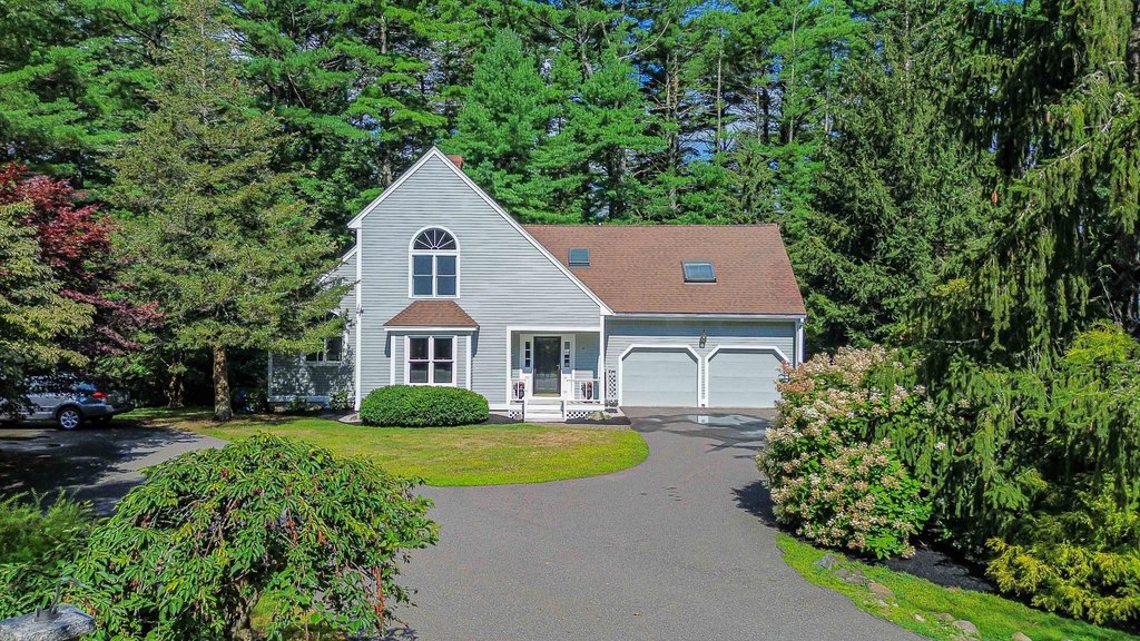 York, Maine, 03909, United States, 3 Bedrooms Bedrooms, ,3 BathroomsBathrooms,Residential,Forsale,1941229