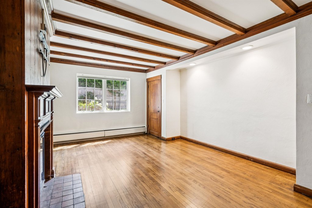 Hanover, New Hampshire, 03755, United States, 4 Bedrooms Bedrooms, ,4.5 BathroomsBathrooms,Residential,Forsale,1999500