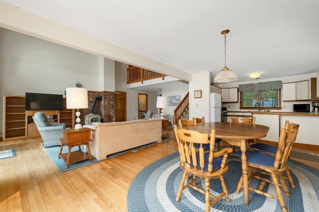 Alton, New Hampshire, 03810, United States, 2 Bedrooms Bedrooms, ,2 BathroomsBathrooms,Residential,Forsale,1941246