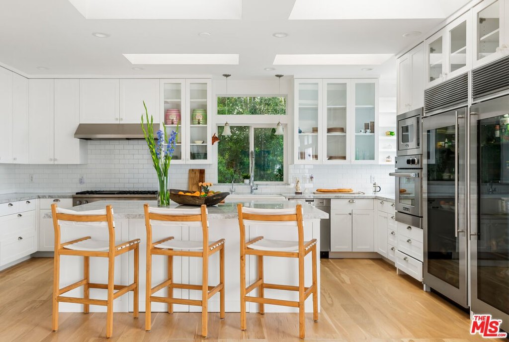 Malibu, California, 90265, United States, 4 Bedrooms Bedrooms, ,2.5 BathroomsBathrooms,Residential,Forsale,1922150