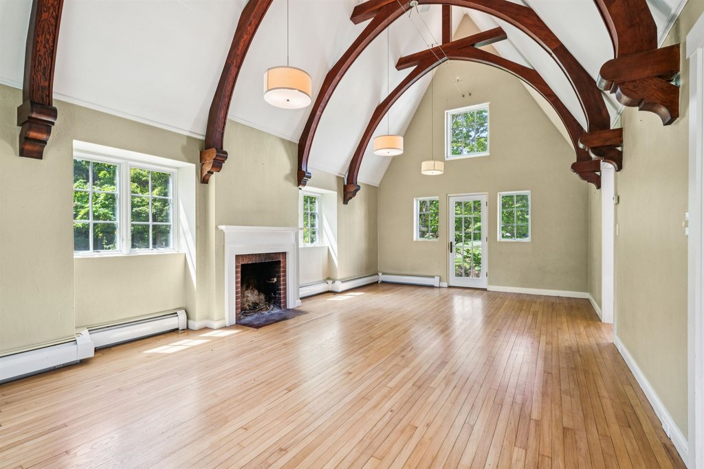 Hanover, New Hampshire, 03755, United States, 4 Bedrooms Bedrooms, ,4.5 BathroomsBathrooms,Residential,Forsale,1999500